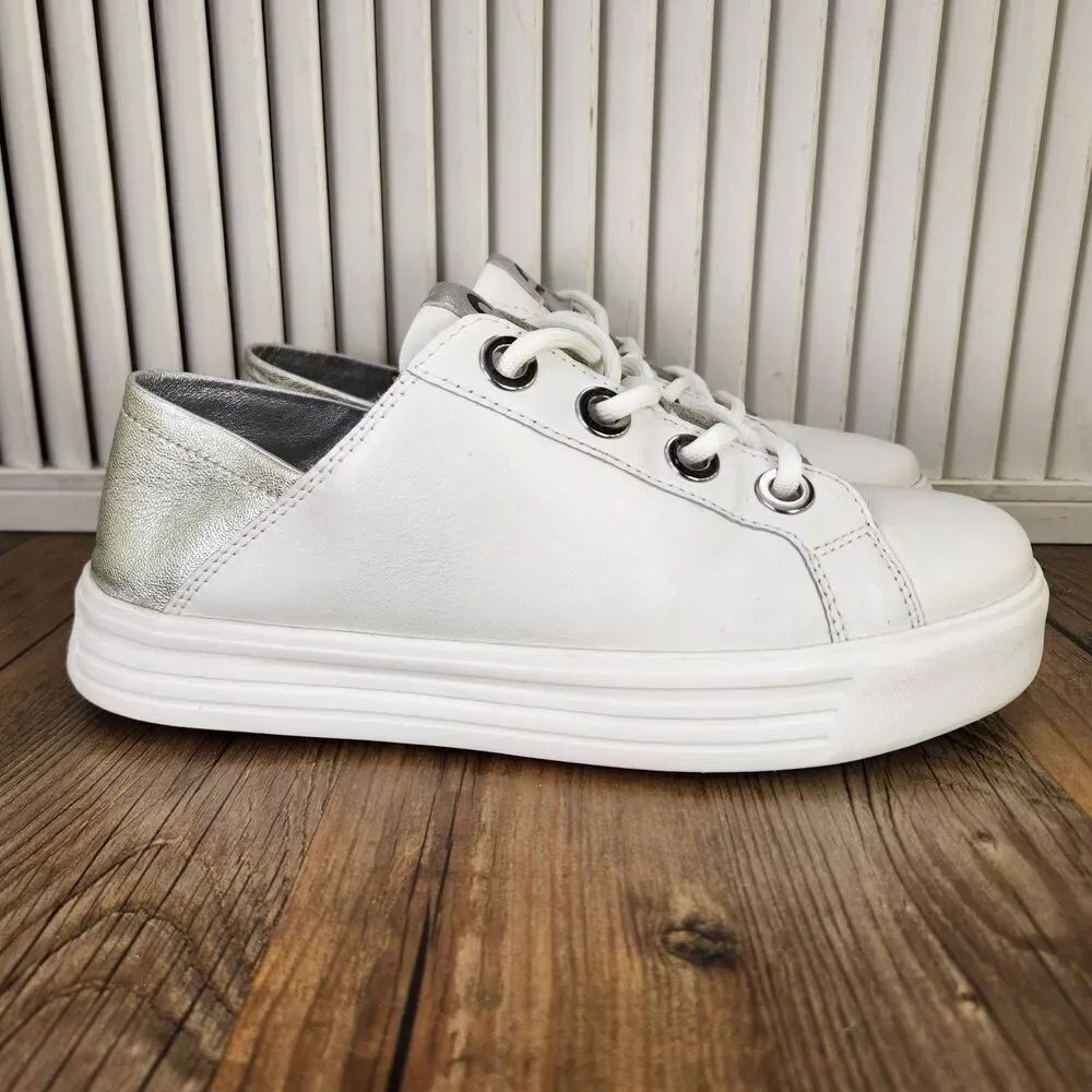 Earth Rosewood Cedarwood Womens Sz 8.5 M White Leather Lifestyle Sneakers Shoes